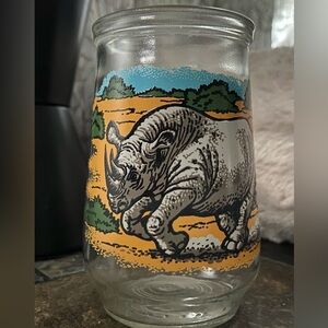 Black Rhino Collectible Jar Welch’s World Wildlife Jar #2 in perfect condition